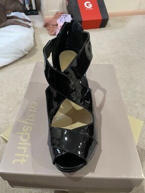 Easy Spirit Black Patent Crisscross Peep-Toe Heels with Ankle Zip